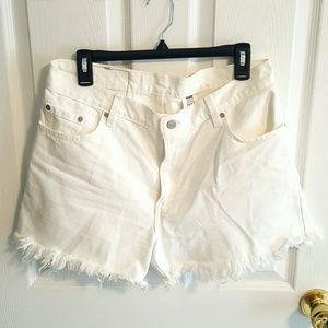 Vintage 80's levis cutoffs!